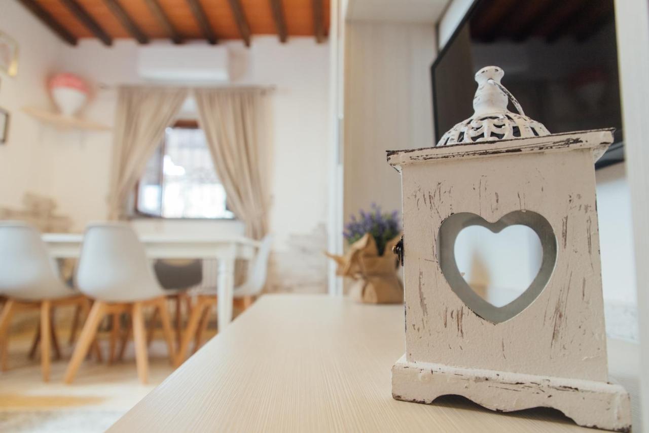 Country Chic Pistoia-Casa In Campagna Giardino, Parking Exteriör bild