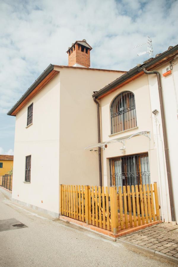 Country Chic Pistoia-Casa In Campagna Giardino, Parking Exteriör bild