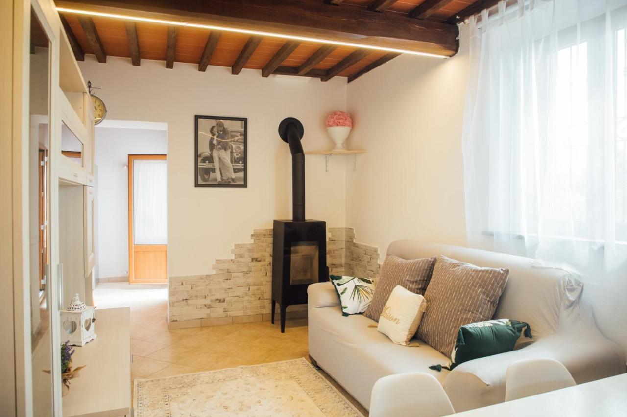 Country Chic Pistoia-Casa In Campagna Giardino, Parking Exteriör bild