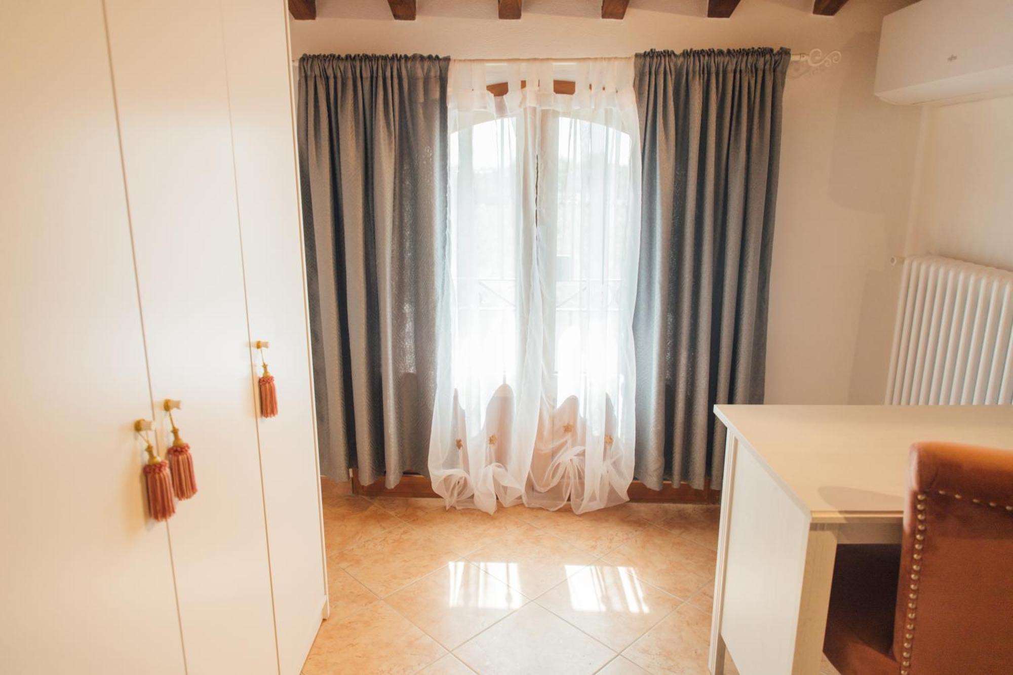 Country Chic Pistoia-Casa In Campagna Giardino, Parking Exteriör bild